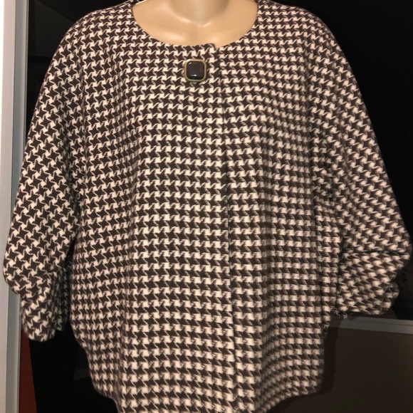 VTG | FOCUS 2000 | 3/4 SLEEVE TWEEDT BLAZER |
| SIZE:6 | - Picture 3 of 15